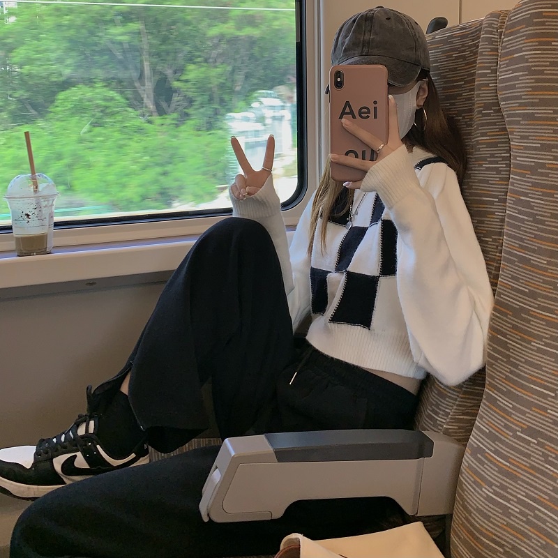 Áo Len Dệt Kim 173063Áo Thun Cổ Tròn Màu Trắng Đen Họa Tiết Sọc Caro Phong Cách Phương Tây