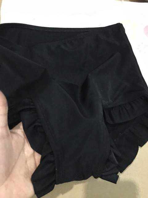 Mẫu bikini hai mảnh nơ