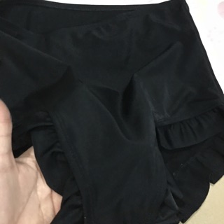 Mẫu bikini hai mảnh nơ