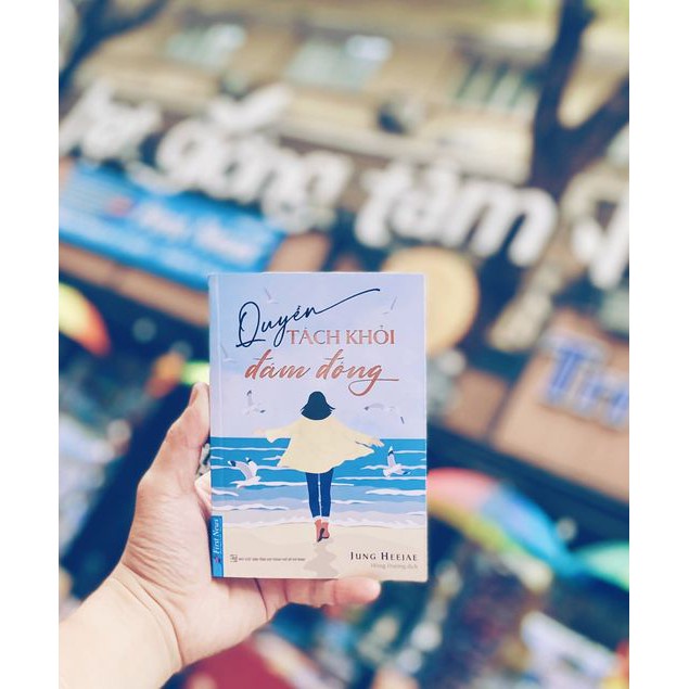 Sách - Quyền tách khỏi đám đông - FirstNews Tặng Kèm Bookmark