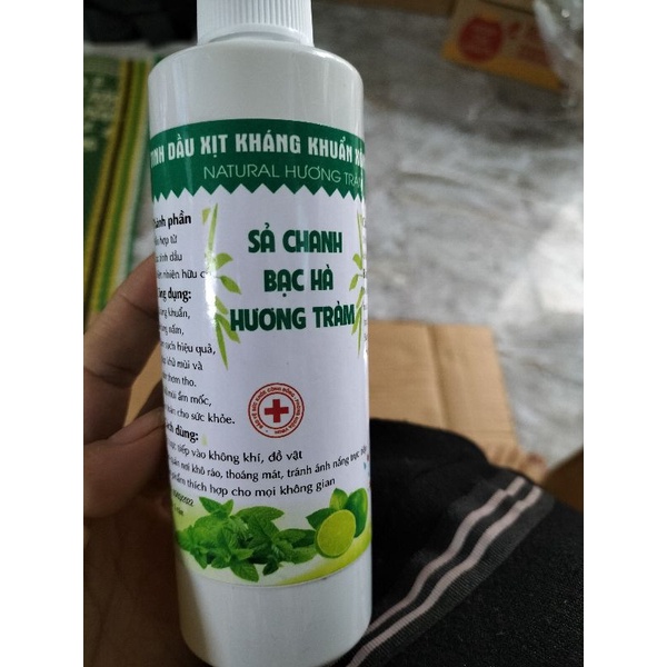 chai xịt tinh dầu khử khuẩn, xông phòng thơm dễ chịu 250ml