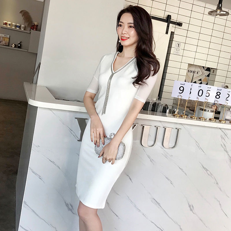 ❈❁mùa hè 2021 phong cách mới phiên bản Hàn Quốc khí chất cổ chữ V thon gọn mông váy dài trung nữ trắng chuyên nghiệp