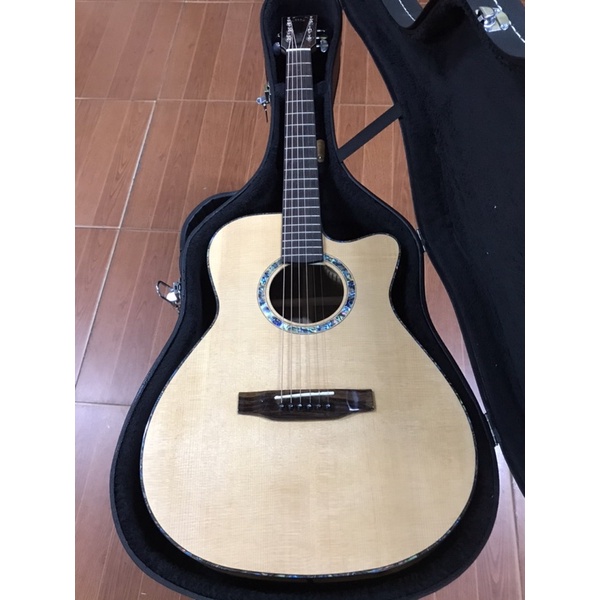 Đàn Guitar nghệ nhân Việt custom. Thông Sitka, FullSolid. Guitar isaac Hà Nội.