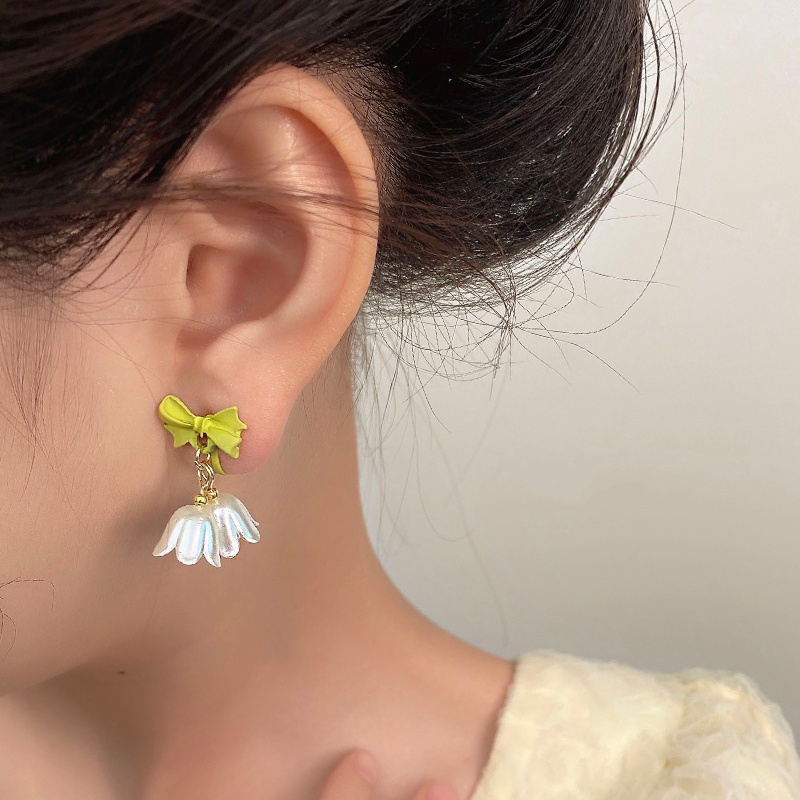 MOCHASHUKhuyên kẹp tai kiểu hoa nhỏ thời trang mùa hè cho nữ với nhiều màu tuỳ chọn