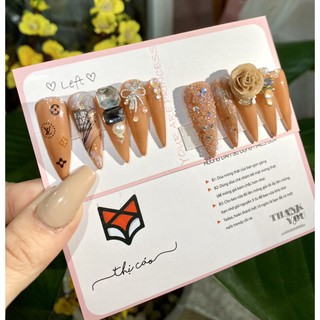 Móng úp form thang dài tone nâu xám