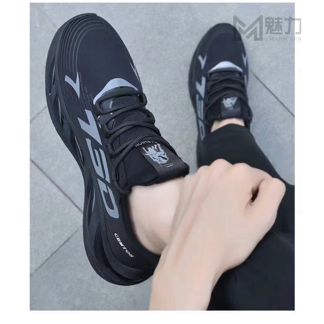 Giày sneaker nam 730 Cemtos màu đen bền đẹp