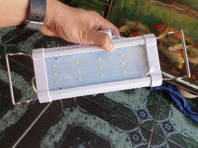 ĐÈN LED TRẮNG 30 ĐẾN 35CM 7W TRANG TRÍ HỒ CÁ NON BỘ