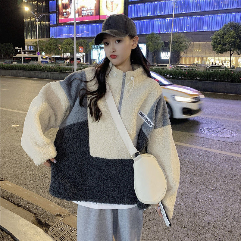 Áo chất liệu lông cừu dày dặn thiết kế phong cách thời trang dành cho nữ