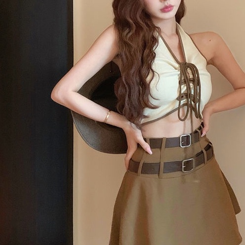 Áo Hai Dây Cổ Yếm Dáng Ngắn 2022 Thời Trang Mùa Hè Quyến Rũ Cho Nữ