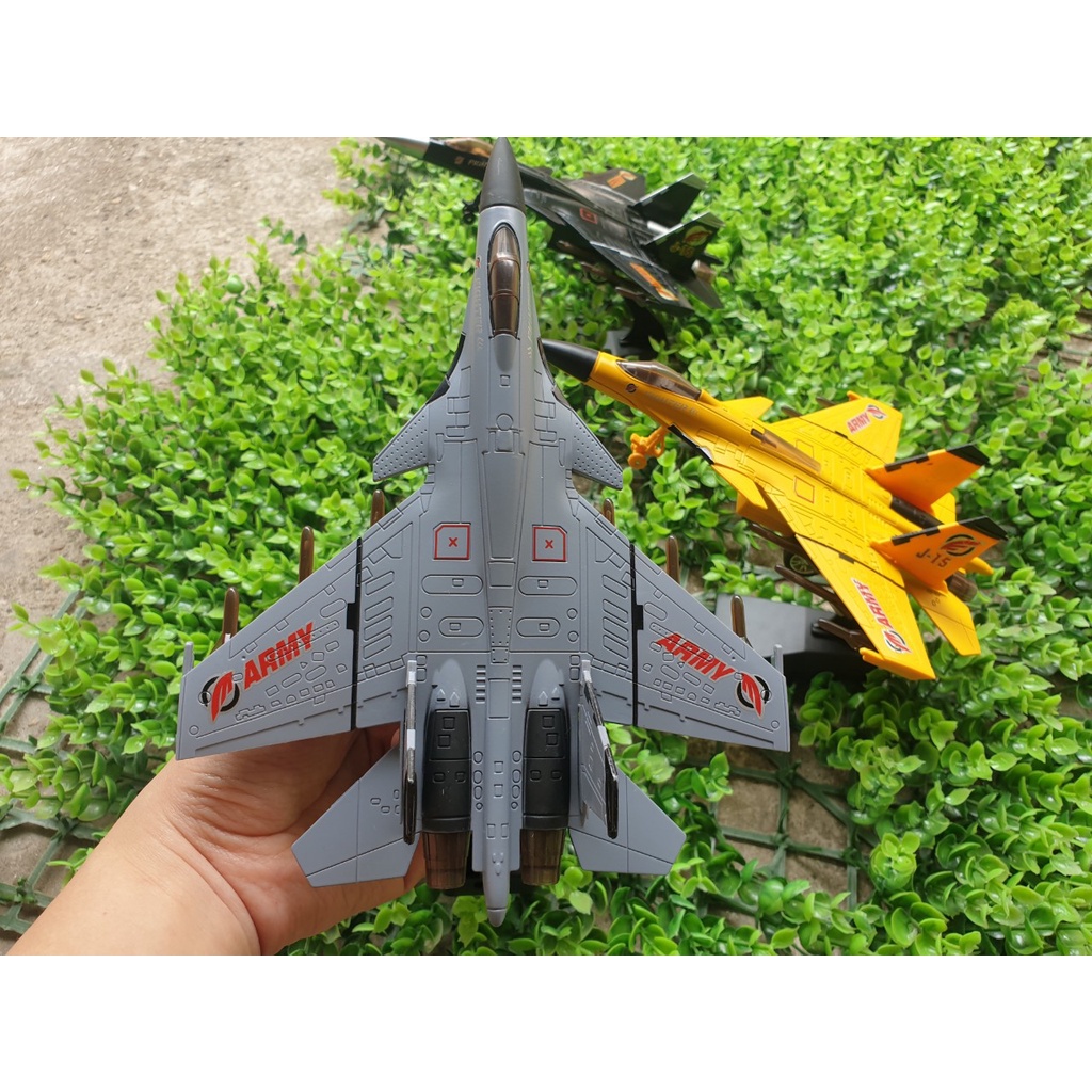 Mô hình máy bay chiến đấu - chiến hạm phi cơ tỉ lệ 1:72 chất liệu hợp kim siêu bền có tiếng động cơ và phát sáng đèn
