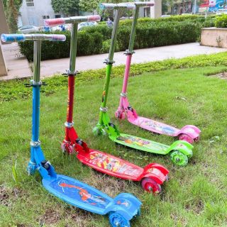 Xe Scooter cỡ to có lò xo giảm sóc, bánh phát sáng [Clip, Ảnh thật 100%]