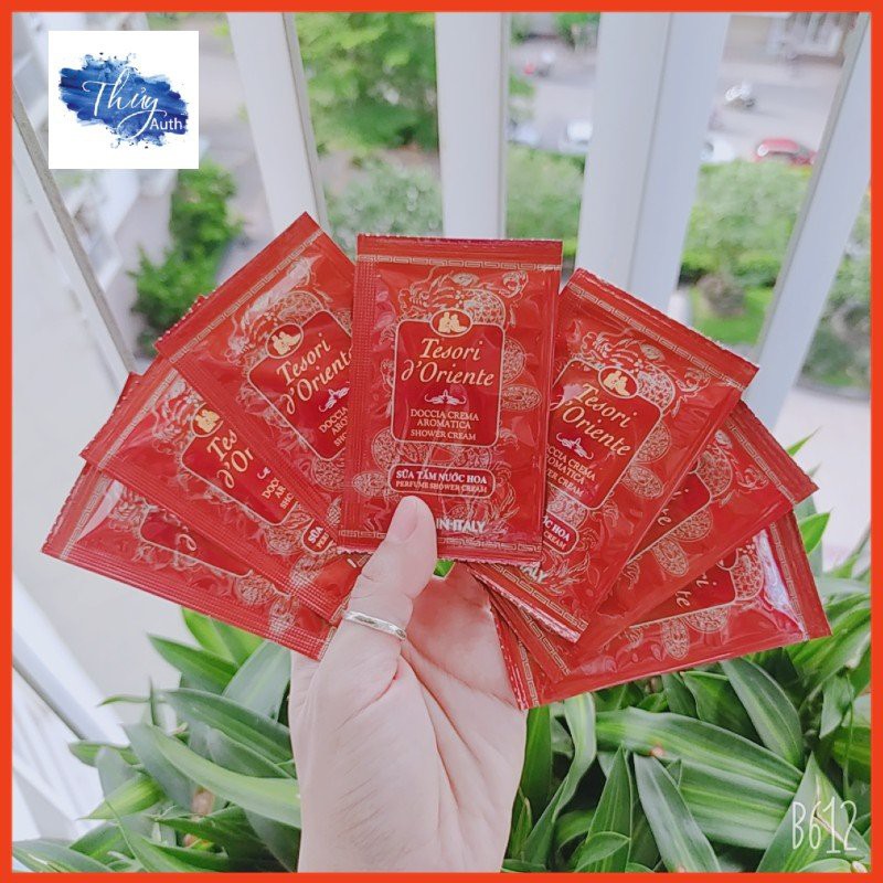 [Deal Sốc] Combo 02 Dây 24 Gói 7ml Sữa Tắm Nước Hoa Tesori Hương Sen Và Thanh Long Gói Mẫu Thử Tiện Lợi