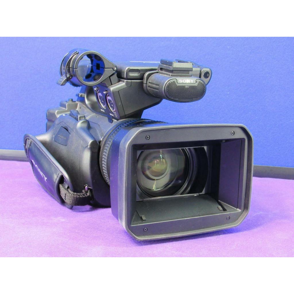 Máy quay phim chuyên nghiệp Sony HVR-Z5U - Tường Duy Digital