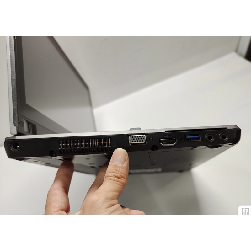 Laptop cảm ứng soay 360 Fujitsu T726 Core i5-6200U, 20gb ram, 256gb SSD, 12.5” HD cảm ứng soay 360 độ