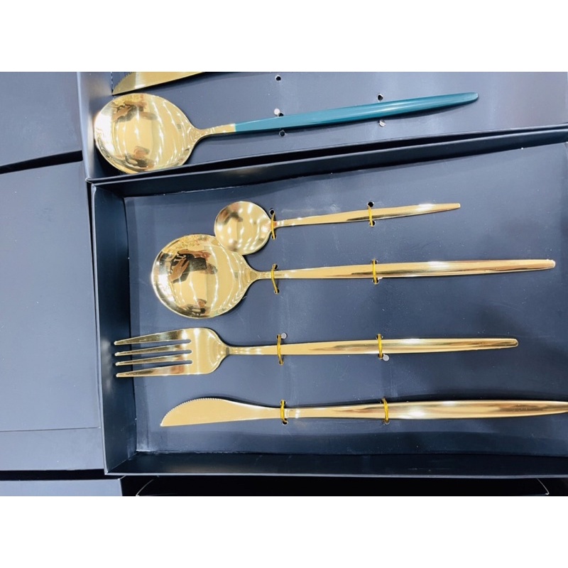 Bộ thìa dĩa inox 304 không gỉ sáng bóng cao cấp kèm hộp sang chảnh