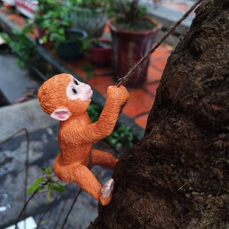 Tượng Khỉ Leo Núi Treo Tường Trang Trí Nghệ Thuật