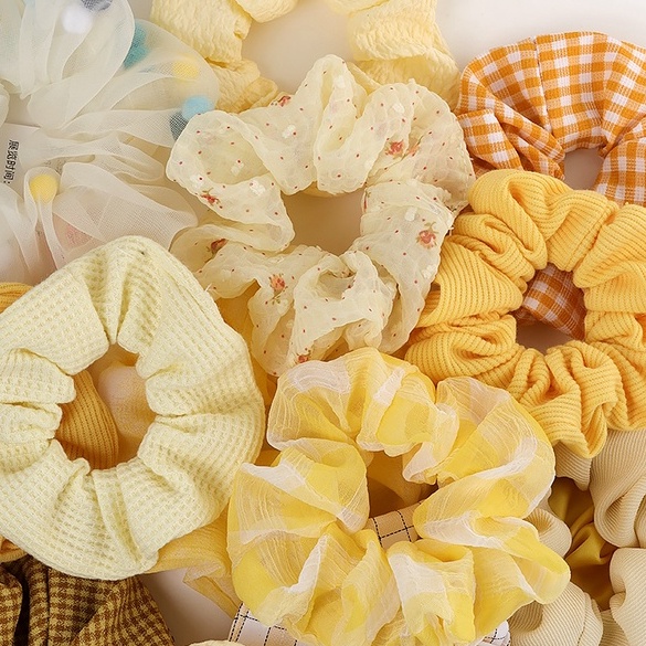 Dây Buộc Tóc Scrunchies Nhiều Mẫu Màu Vàng Dễ Thương Có Thể Dùng Làm Vòng Tay  – Hadichi