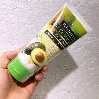Sữa rửa mặt bơ Thái Lan