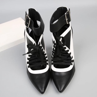 Boot cao gót mũi nhọn Forever 21