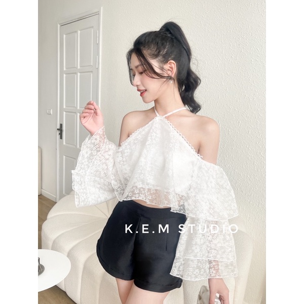 Áo trễ vai cổ yếm tay tầng ren hoa nhí tiểu thư .Shyncloset