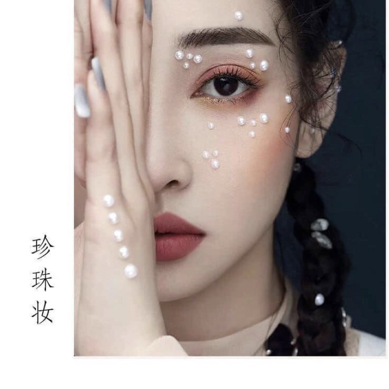 Miếng dán phụ kiện trang trí
