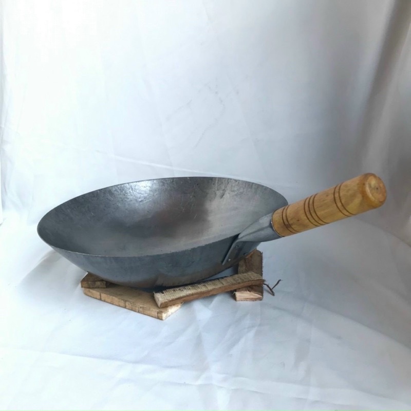 chảo sắt cán gỗ