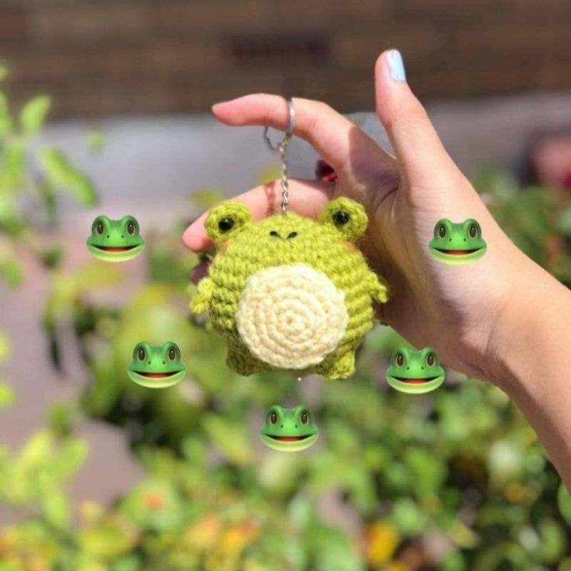 Móc khóa con ếch làm từ len handmade