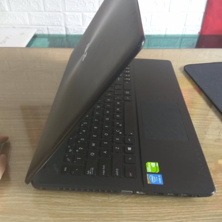 Thanh lý laptop cũ Asus x550l – Core i5 4200 haswell, ram 4gb, máy mỏng thời trang