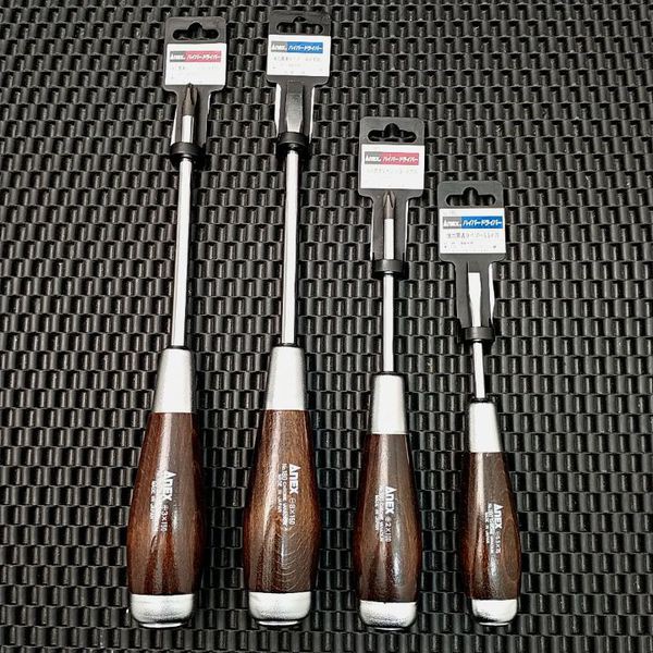 Tô vít đóng cán gỗ tam giác No.180 Anex Japan