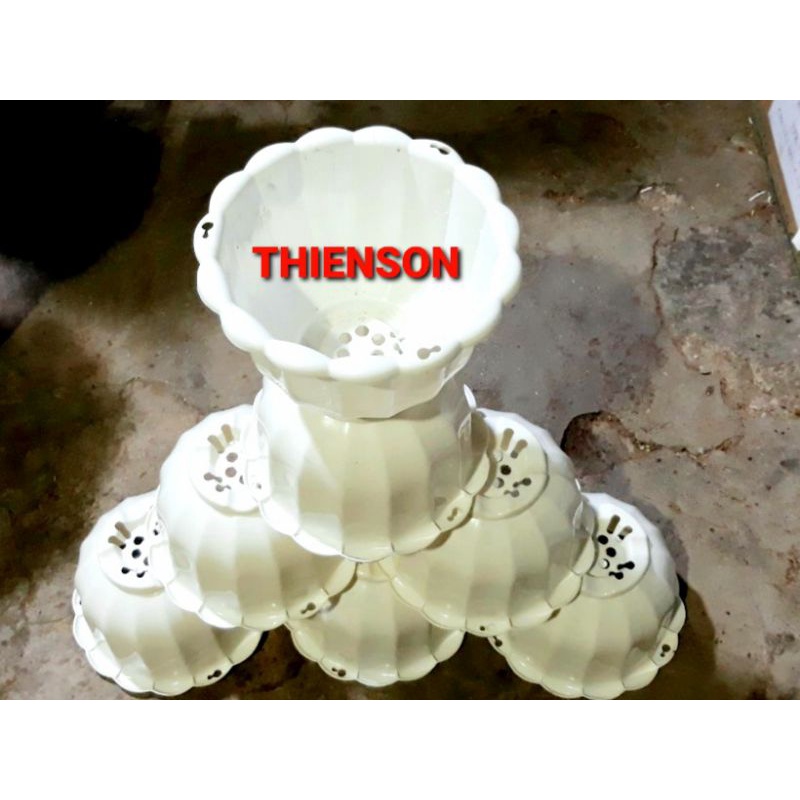 Chậu Nhựa Tròn Bầu Có Kèm Móc Treo