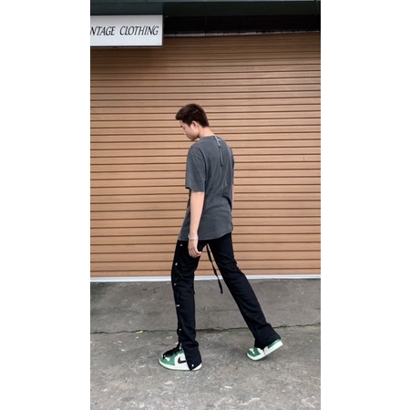 Quần jeans Fear Of God cúc bấm, vải cotton cao cấp phom đẹp