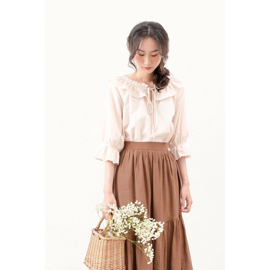 Áo sơ mi cổ nhún nơ buộc be và Chân váy đũi vintage nâu MADELEN