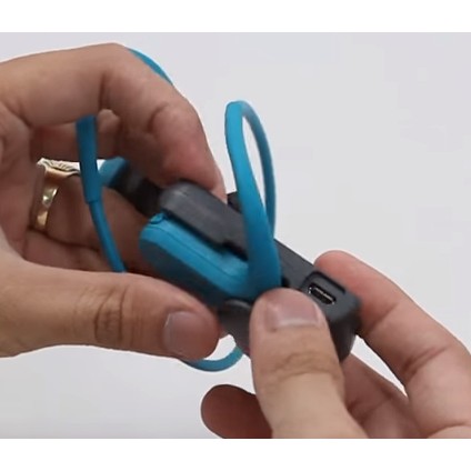 Máy nghe nhạc Sony  4GB Walkman WS413,