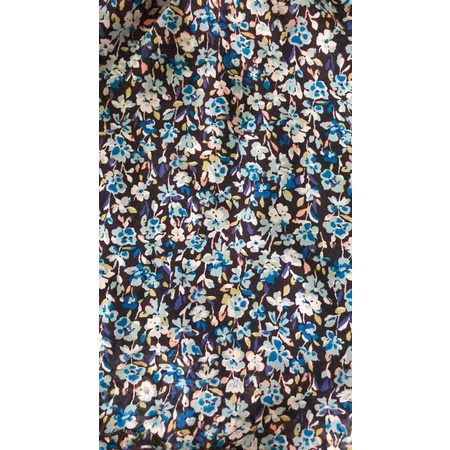 Chân váy xoè hoa nhí phối bèo