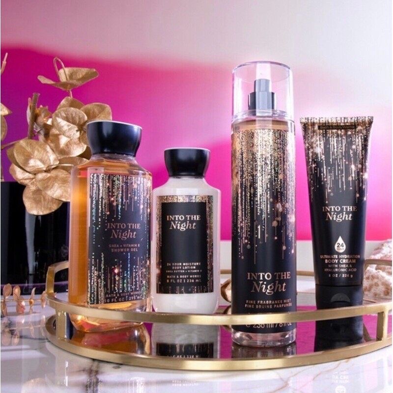 [Chuẩn Mỹ - Full size 236ml] Dưỡng Tắm Xịt Thơm Toàn Thân INTO THE NIGHT Bath &amp; Body Works