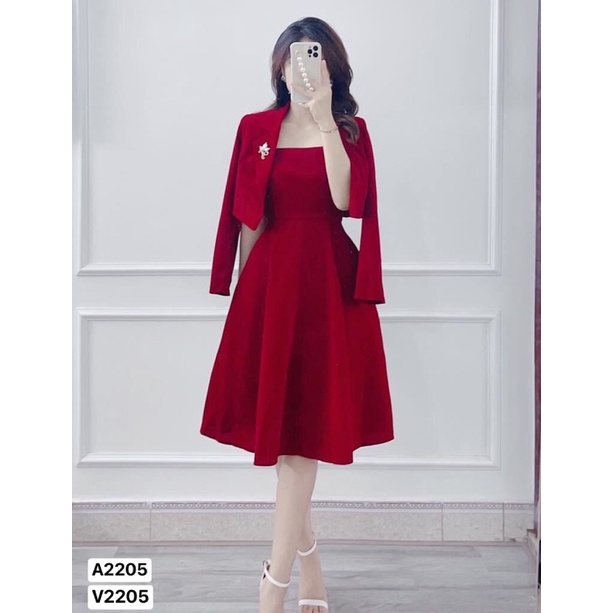 A2205 V2205 - áo khoác và váy 2 dây xoè vải nhung đỏ