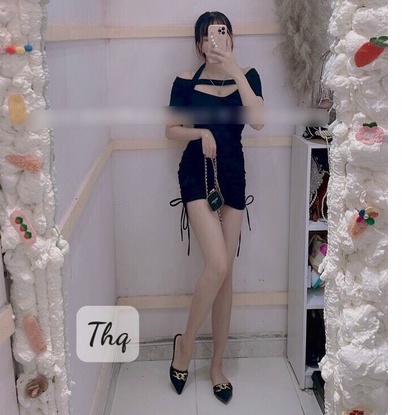 Váy body khoét rút dây lên dáng chuẩn xinh