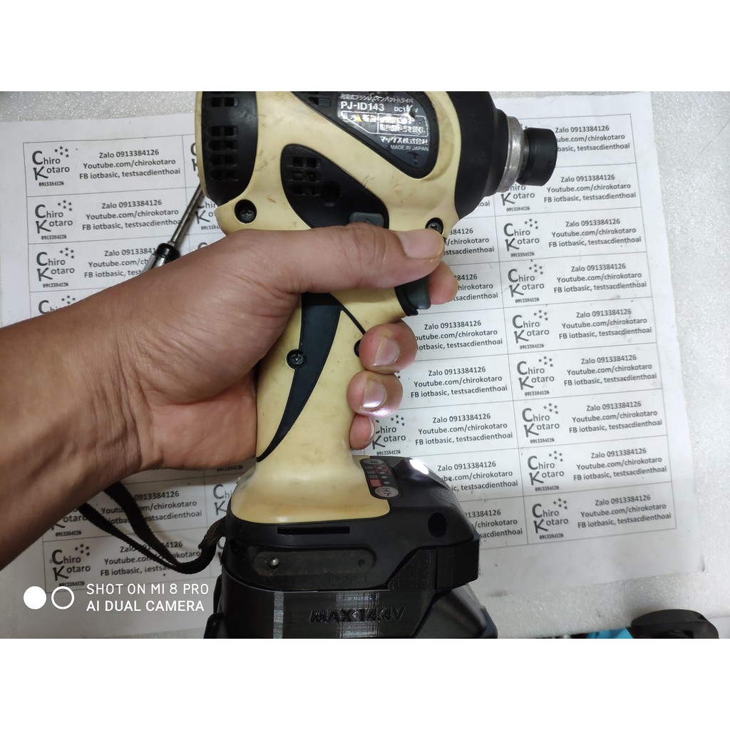 Đế chuyển chân khoan, vit MAX 14.4V  loại 4 chân tiếp xúc sang dùng pin cài Makita