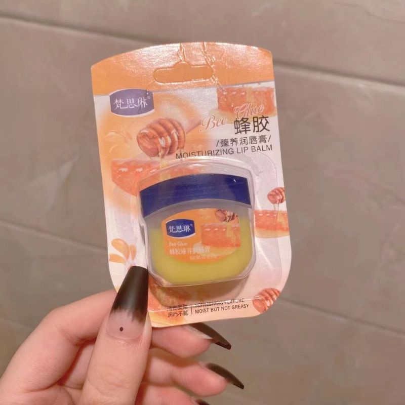 SON DƯỠNG MÔI NỘI ĐỊA TRUNG FANSI LIN DƯỠNG ẨM MÔI MỀM MẠI VÀ CÓ MÙI THƠM MÁT, GIÚP ĐÔI MÔI HỒNG HÀO CĂNG MỌNG