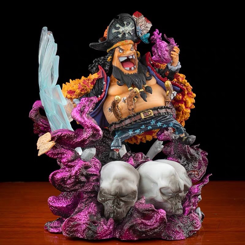 Mô hình Figure One Piece: Râu đen Marshall D.Teach