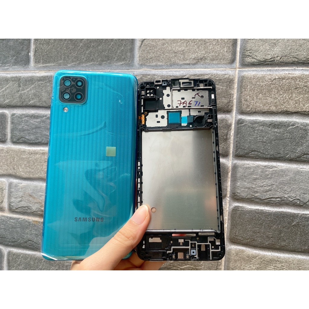 Bộ vỏ Samsung Galaxy M12