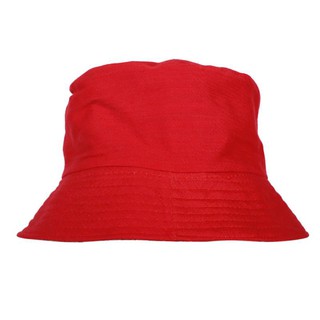 Nón vải có vành dùng đi biển.