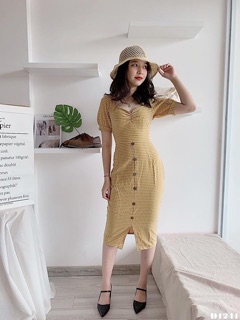 Đầm maxi caro cổ tim nhún nút gỗ