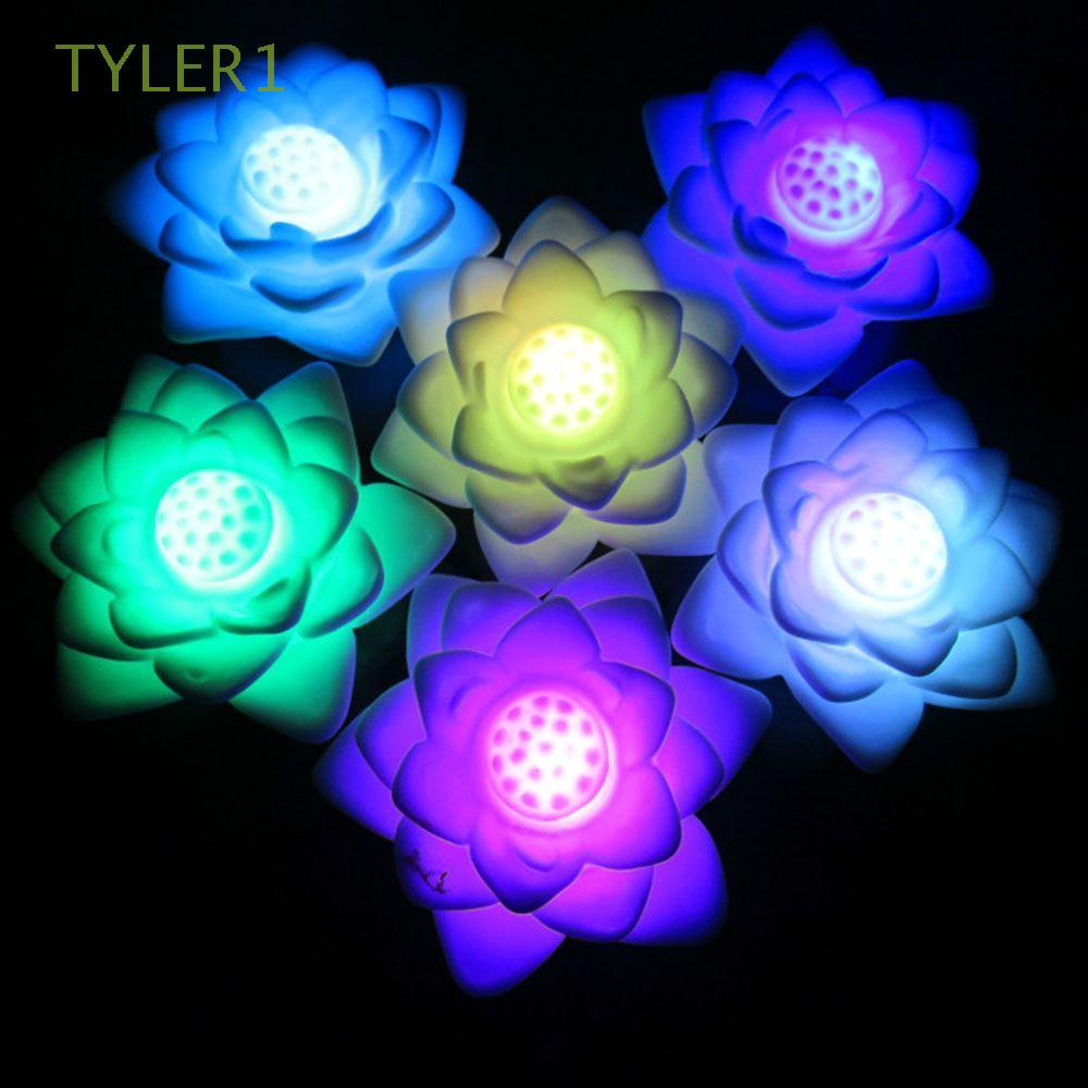 1 đèn ngủ LED mini hình hoa sen đổi màu 7 màu sắc chạy bằng pin