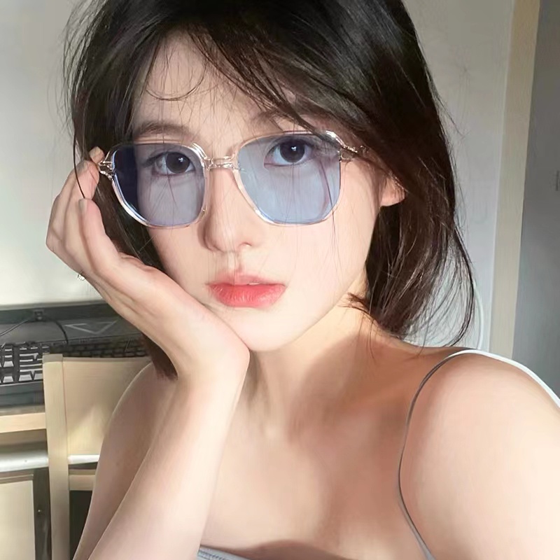 Kính Mát Tròng Trong Suốt Phong Cách Hàn Quốc Thời Trang