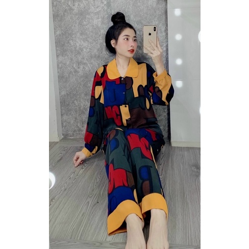 Bộ lập Thể, Cổ Sen, Tay dài