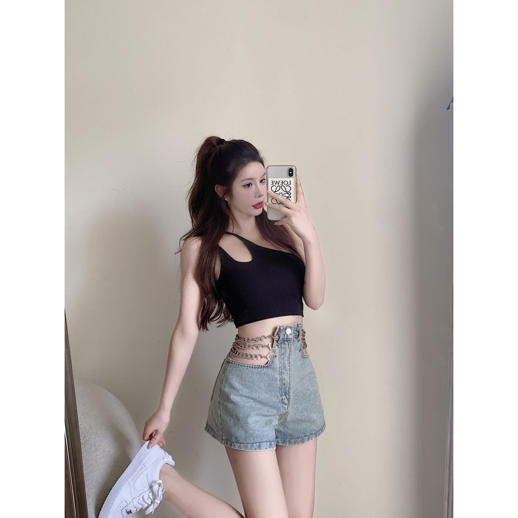 SALE- Quần shorts jeans cạp cap hở eo xích ngang
