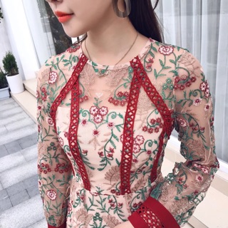 Đầm ren xoè thêu hoa qccc