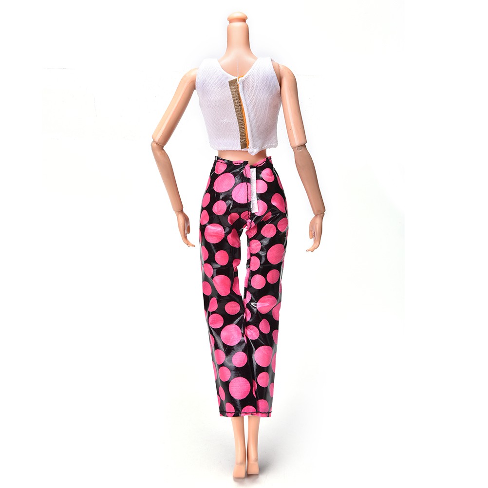 Bộ áo thun ba lỗ và quần chấm bi hồng cho búp bê barbie