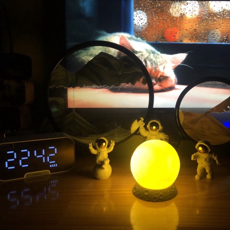 Đèn ngủ mặt trăng 3D mô hình phi hành gia HSON đèn decor trang trí bàn làm việc, phòng ngủ siêu đẹp